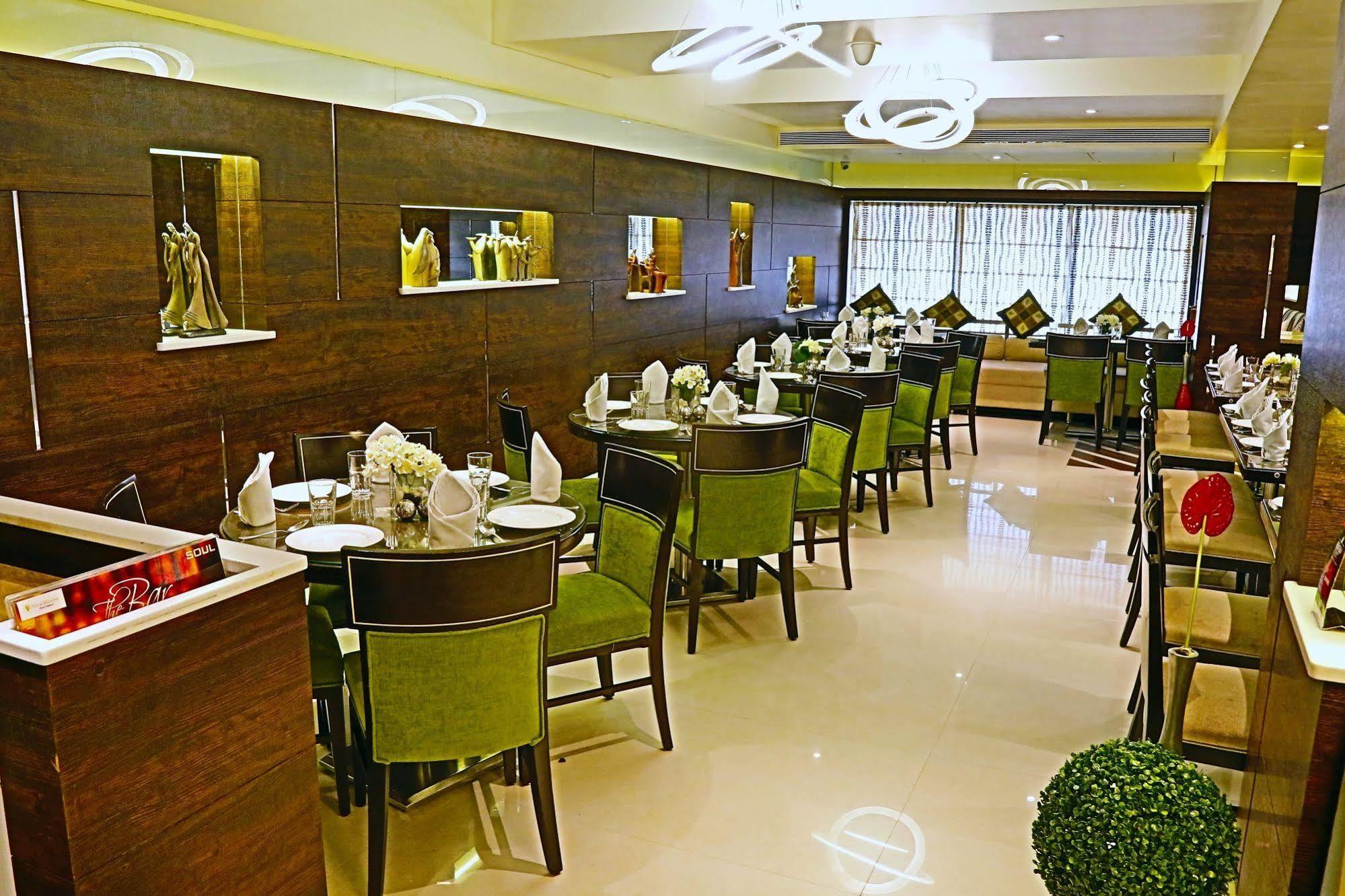 The Oriental Residency Hotell Mumbai Eksteriør bilde
